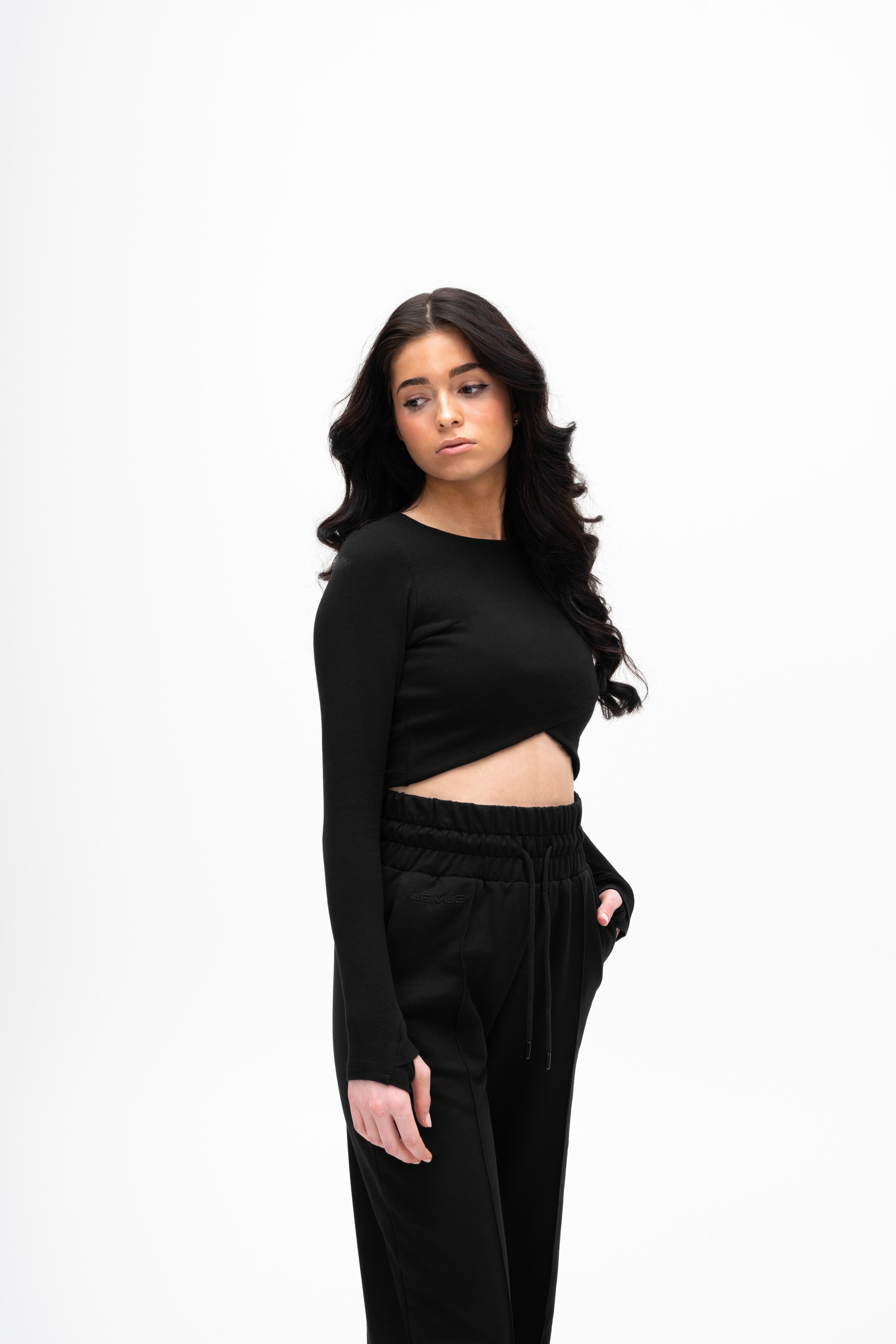 SIGNATURE LONG SLEEVE CROP TOP
