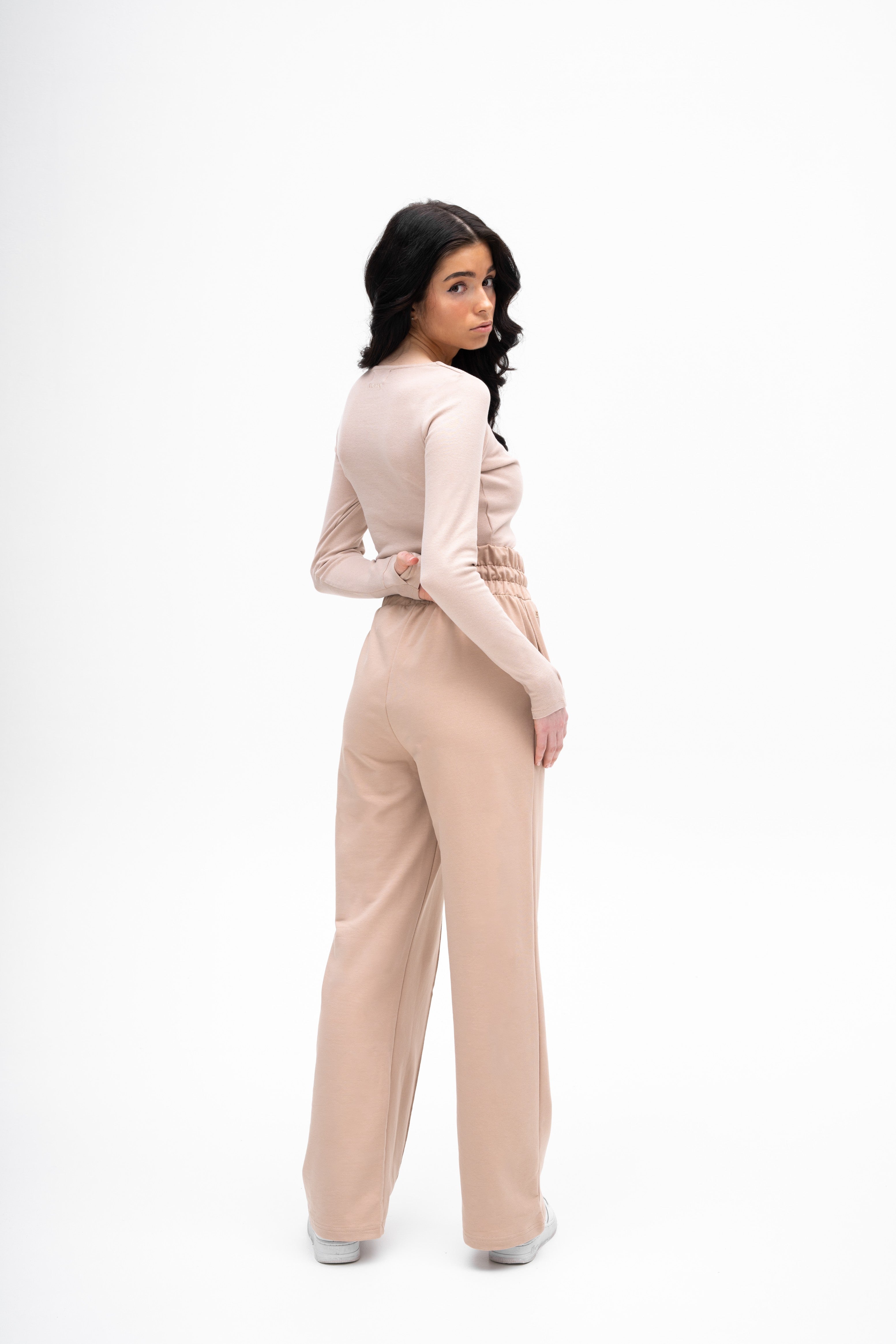 SIGNATURE STRAIGHT LEG PANTS