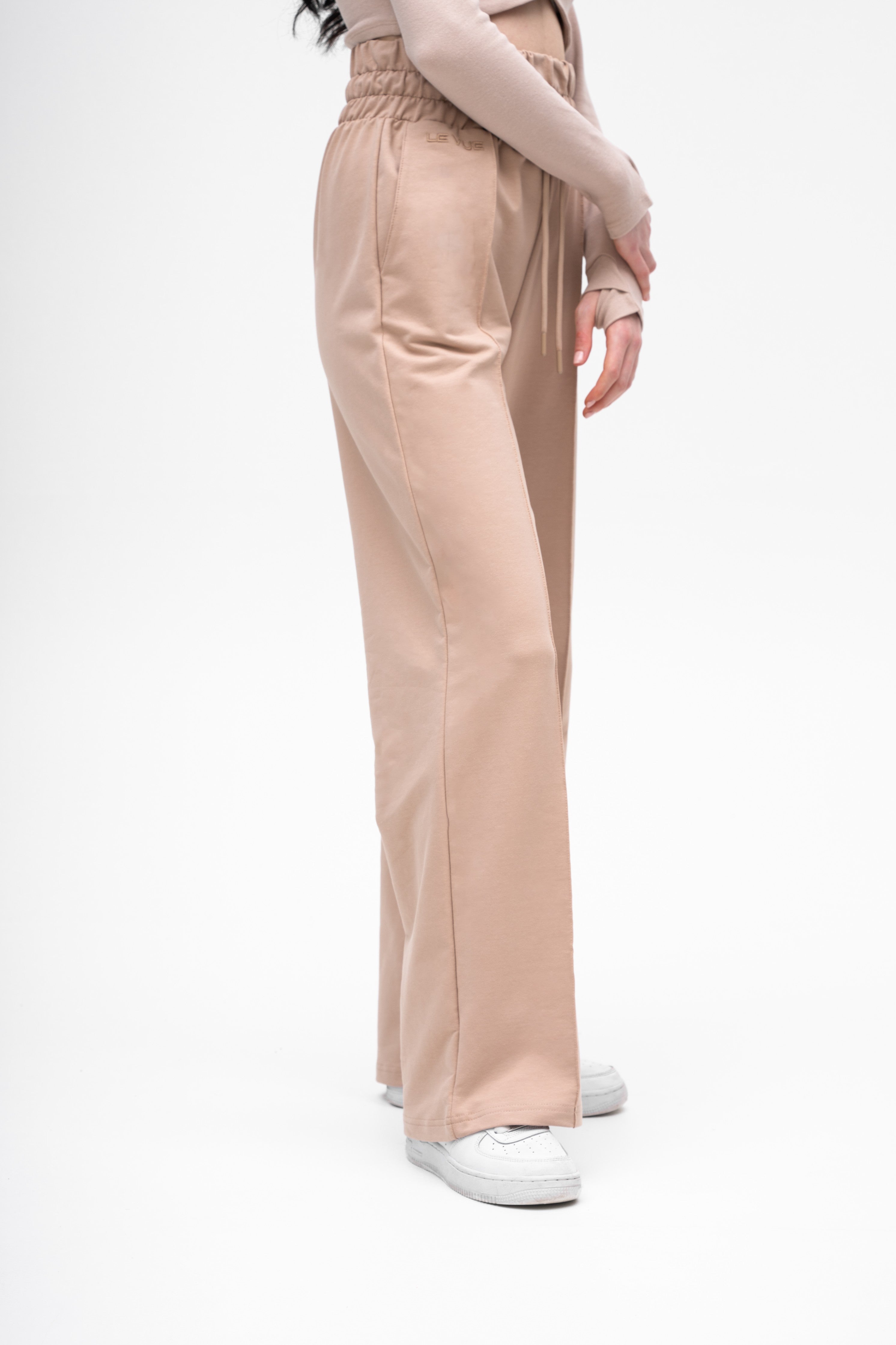 SIGNATURE STRAIGHT LEG PANTS