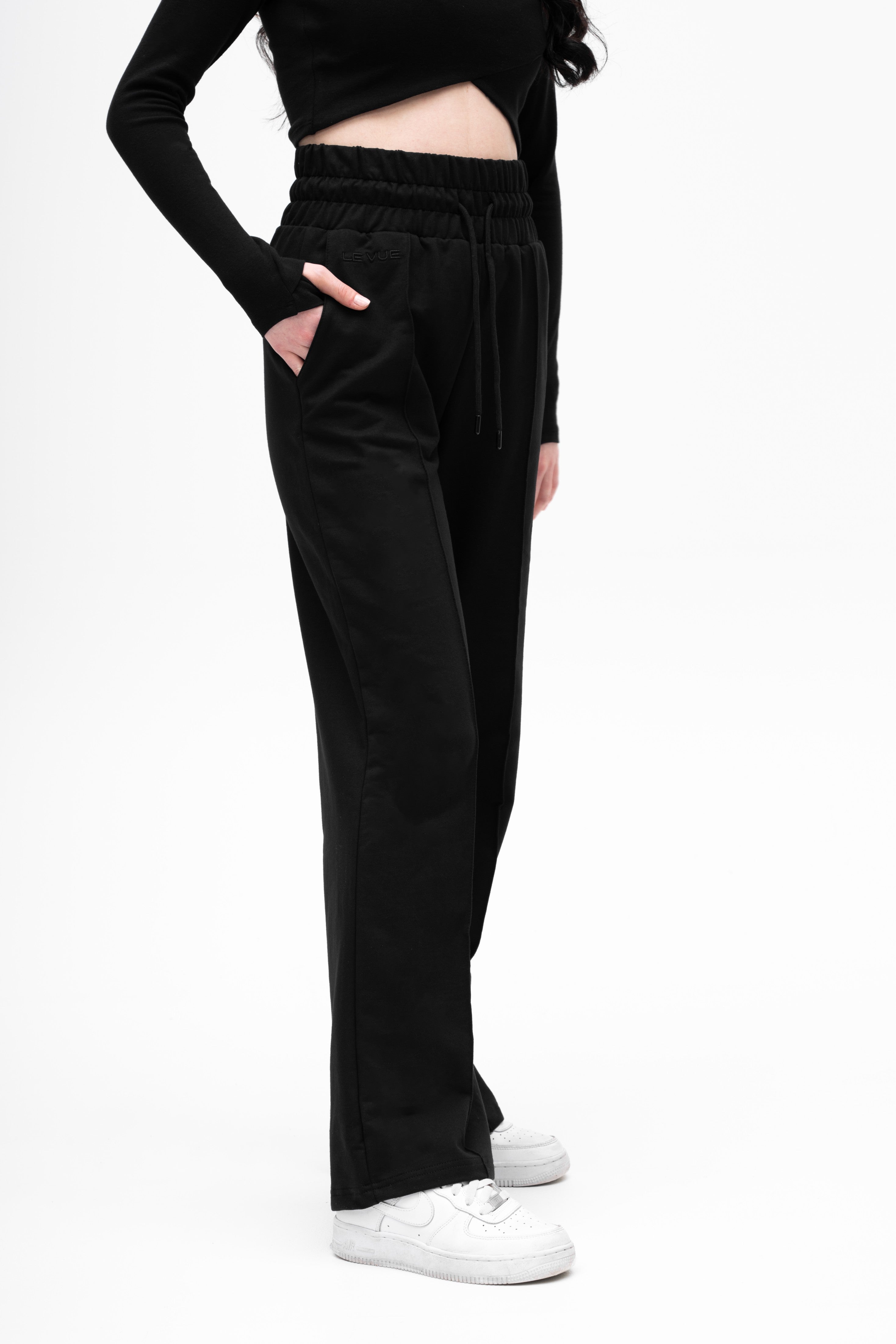 SIGNATURE STRAIGHT LEG PANTS